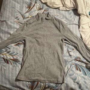 grey longsleeve